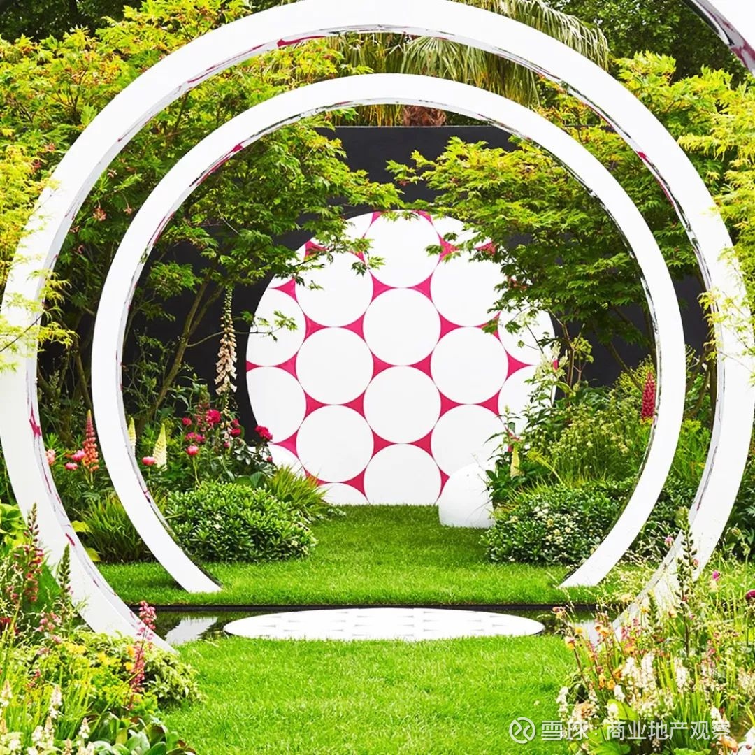 圆形在景观设计中的创意运用 来源：文科园林 很经典的圆是“正无限多边形”，而“无限”只是一个概念。所以，世界上没有真正的圆，圆实际上只是概念性的图形... - 雪球