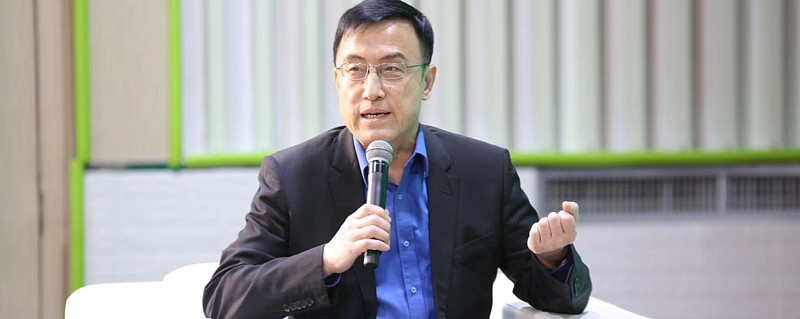 体育评论家尹波:球里球外,始终如一