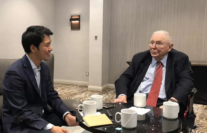 查理·芒格访谈收获的三个感受:芒格人生的成功,是研究失败者的成功.