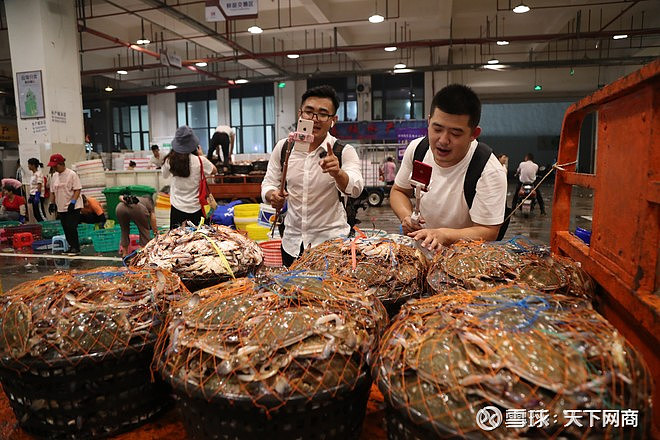 很快就被送到舟山當地最大的海鮮市場—舟山國際水產城