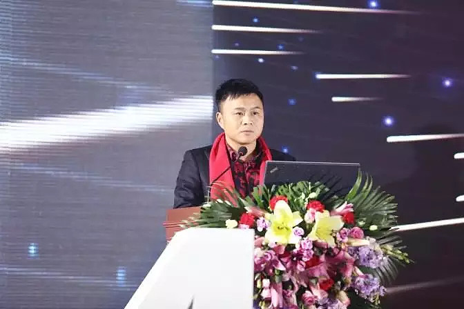 ipo被中止的周六福是潮汕人开的,不是周生生,周大福