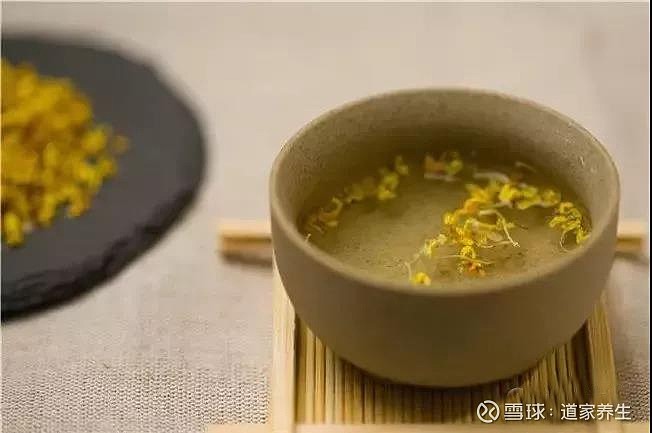 丁香桂花茶功效与作用 传统滋补养生的方法 丁香和桂花是比较常见植物 丁香桂花茶就是丁香叶和桂花一起泡制的茶饮品 具有很高的药用价值 饮用丁香叶桂花茶 对身体是非常有