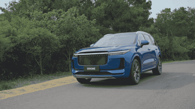 长途试驾国产电动神车理想one烧油发电能跑800公里