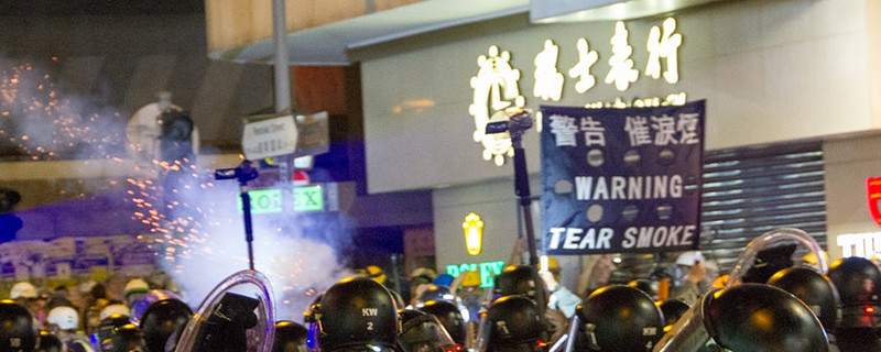 回避废青地,逃离待沉船 废青乡港制造“废青”,这词今年怎么也得排进热搜前三,(如无意外)起源于南方小地——乡港。今年出师无名、以打砸抢为主旋律 ...
