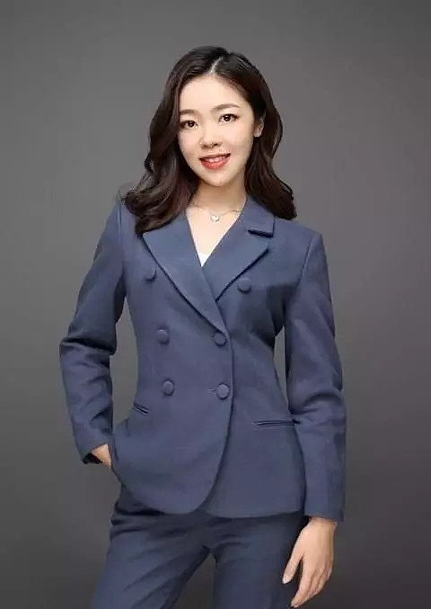 西南财经大学毕业的金融硕士,曾任广州证券股份有限公司债券交易员.