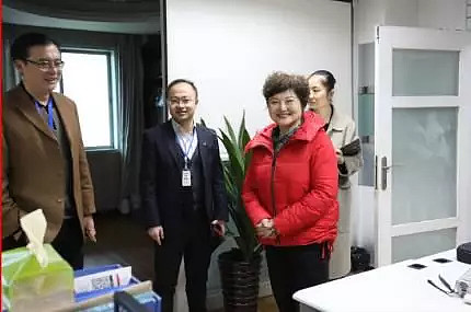 贵州益佰原董事长叶湘武又离了,小娇妻是80后,与自己的女儿同岁 咋又离了呢?!贵州益佰原董事长、景峰医药实控人叶湘武的第二段婚姻再一次走到了 ...