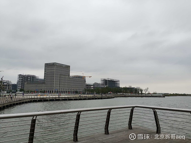 上海临港 滴水湖，完全圆形的水