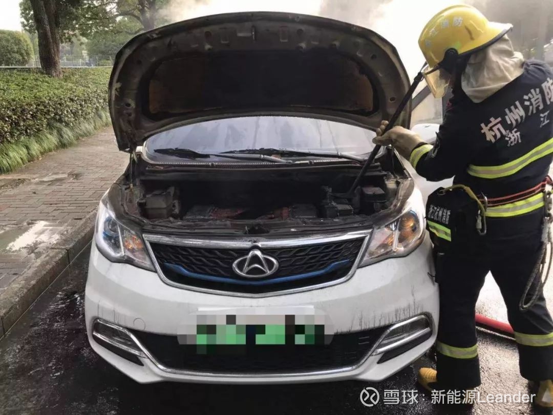突发杭州新能源车32小时内两起自燃图
