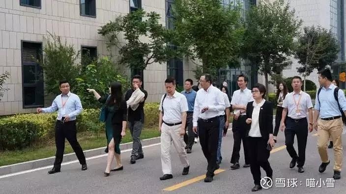 2019年9月12日,北京海高协会会长关鸿亮一行至鸿坤产业园参观,大兴区