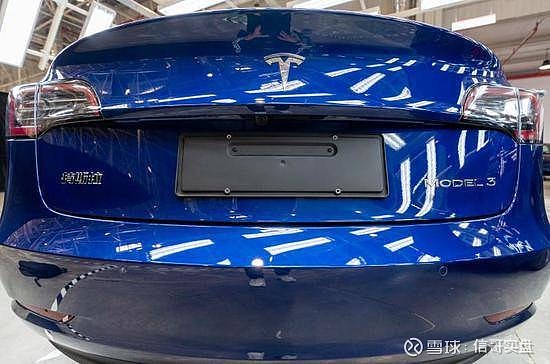 国产版model 3和进口版本的外观,内饰完全一样,在国产特斯拉尾部拥.