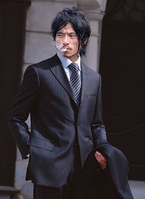 这家伙每天都来,虽说夜班的保安在下班之前会进行清