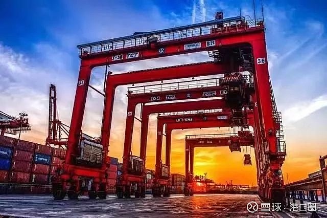 专访振华重工董事长朱连宇：全球占有率第一的忧患意识 | 港口圈 一家中国企业生产的岸桥产品连续21年保持全球市场占有率第一，并且深受港口客户 ...