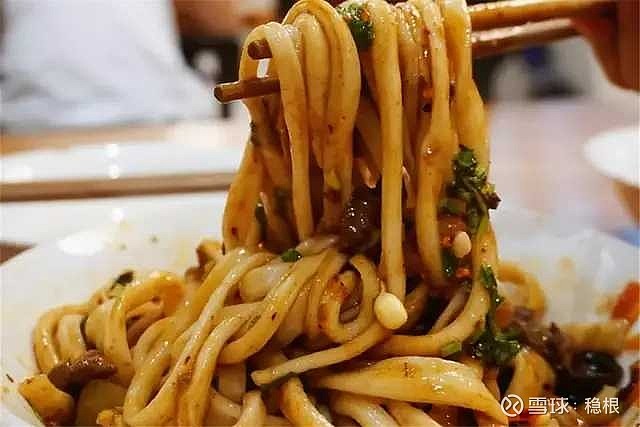 明天在家做我们陕西油泼棍棍面吃此图片源于网络