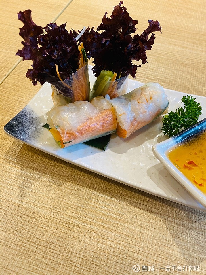 中国人在国外为什么都特别喜欢吃越南河粉 因为越南河粉汤底特别像兰州拉面 牛丸就像潮汕牛丸本丸