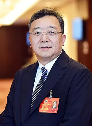 武汉工贸董事长李丰中国家电网记者独家采访了李丰,他本人亲自讲述了