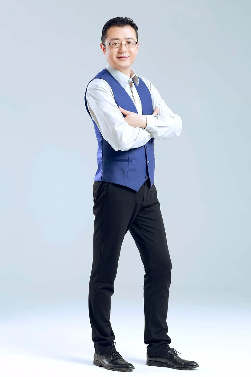 姜波:从主持人到大商汇导师是一种蜕变 他,在东方卫视主持早间新闻