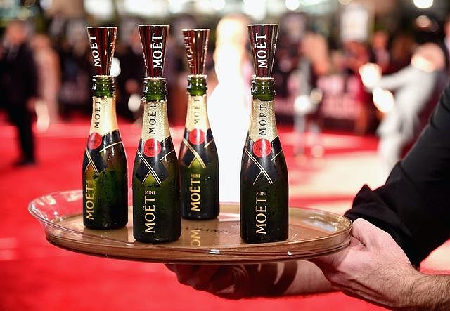 lv洗手液来了网友直呼买不起奢侈品巨头每年在中国豪赚200亿