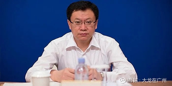 上周新城发布公告:陈德力因个人原因,申请辞去公司联席总裁职务(保留