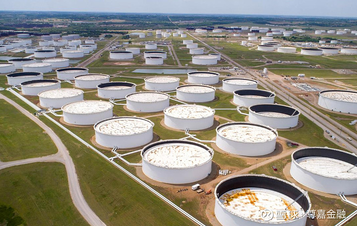 历来石油存储主要有两种方式,一个陆地租油库,另一个是海上租油轮