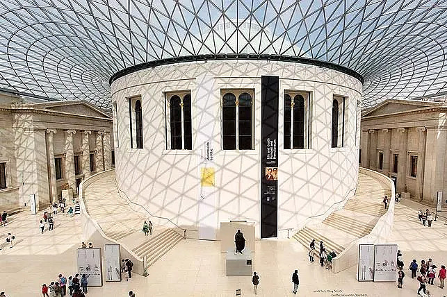 博物馆藏有埃及,巴比伦,亚述,远东和近东,希腊和罗马,欧洲,非洲,美洲