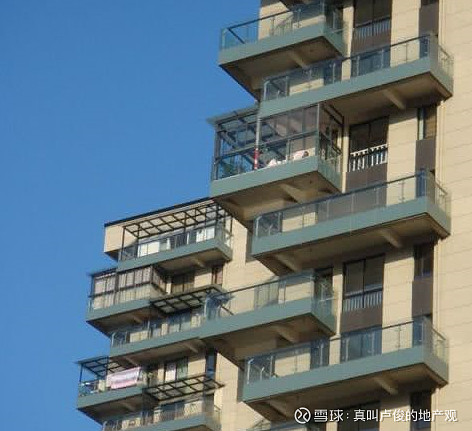 而外立面比较整齐,这种的,是全包的阳台,是全算面积的