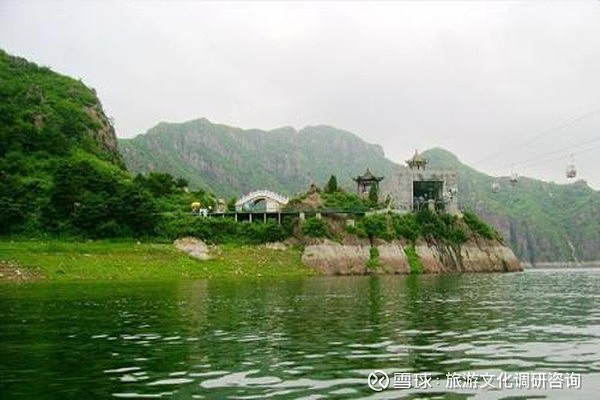 燕塞湖景區 燕塞湖景區,位於秦皇島市山海關區城西北3.