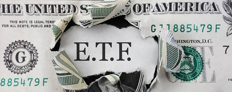 Etf基金投资入门 一 Etf基金的费用包括哪些 Etf基金的费用包含两方面 一是这只基金本身产生的运作费 二是投资者在日常交易中产生的交易费用 运作费由管理费 托管费