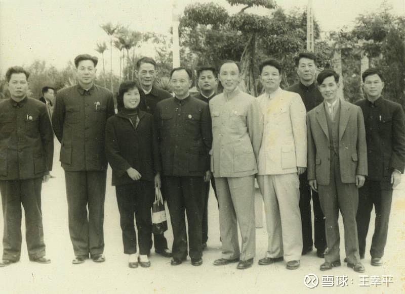 钦州地委书记霍俊峰 原钦州地委书记 霍俊峰:"回忆钦