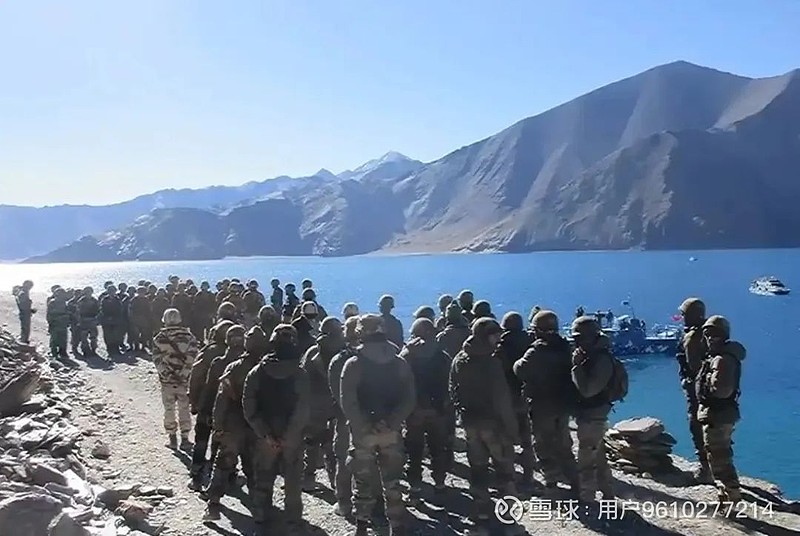 站一会儿印度职业老兵们就累了,蹲下歇了印军越界后让滚不滚,怎么办?