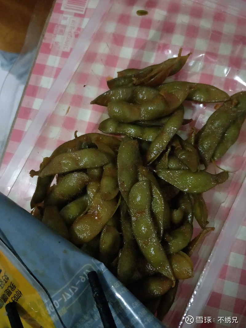 $周黑鸭(01458)$毛豆的选材还应该更严格一点,有些毛豆的豆粒比较小
