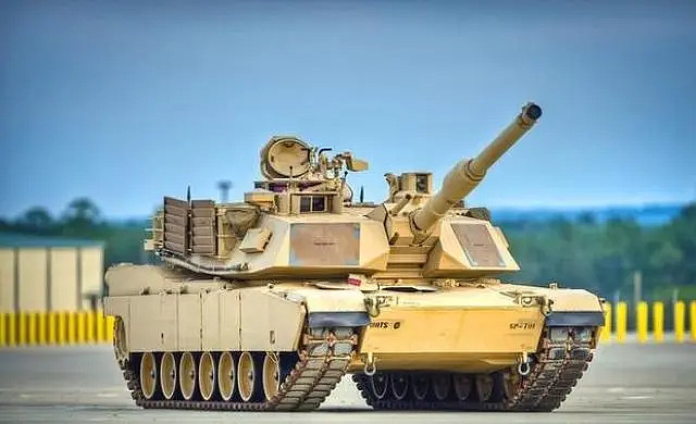 m1a2都缺少液力刹车系统,而日本的90式虽然有后面的三大件,但是发动机