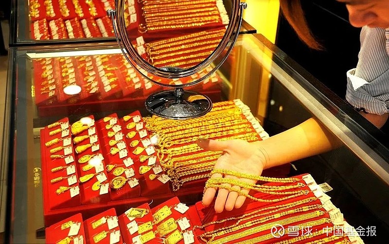 22日早盘,国际黄金短线大幅拉升逾20美元