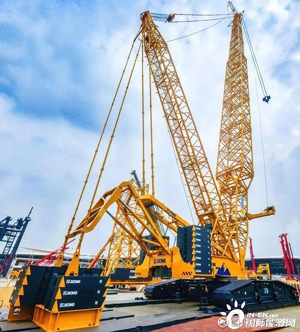 徐工650吨履带吊翻车,预估损失或可达千万!