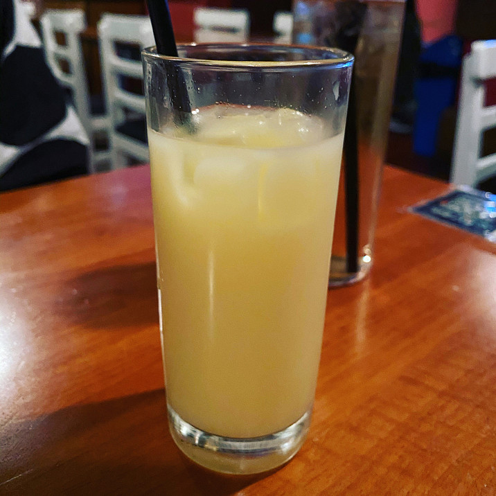 这款鸡尾酒名叫:snowball - 雪球