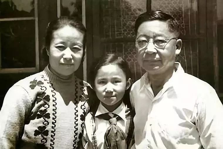 文/知乎答主 @张弓 人生在世,婚姻有时并不是让你每一天都开开心心