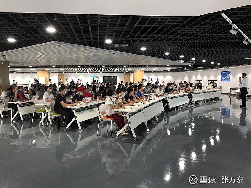 9月4日，湖北省第一批中小学实
