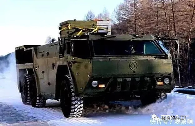 【神州军工】试训基地惊现红旗-17a轮式防空导弹连射,检验高海拔性能