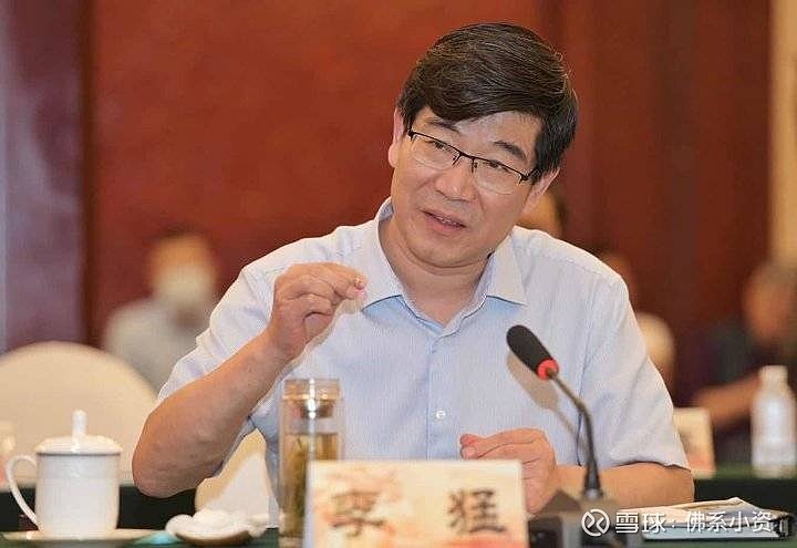 随后,李猛,杨洪涛与董明珠,李丛山等就合作事宜进行了对接交流.