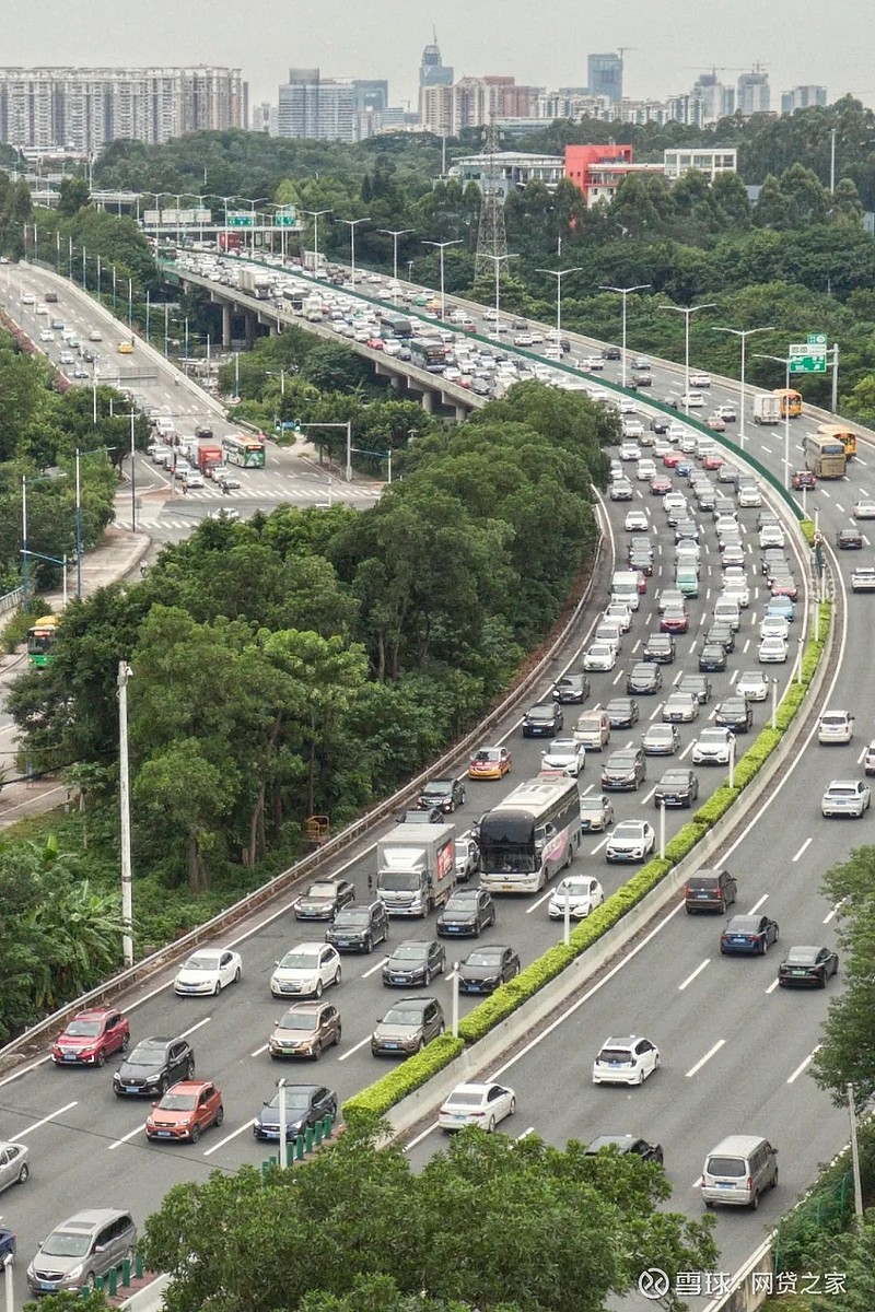 堵堵堵多地大塞车路上的网友们都被堵哭了