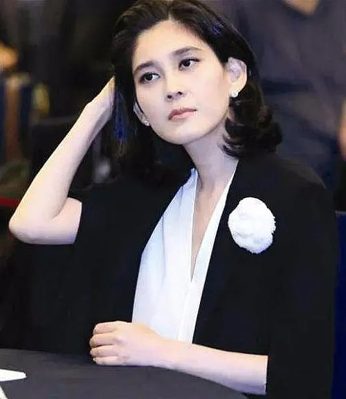 目前已是韩国从事零售业务的"新世界集团"(shinsegae group)女掌门人