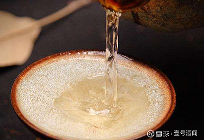 另外要提一点,俗话说酒是陈的香,但是对于低度白酒来说,存放时间过长