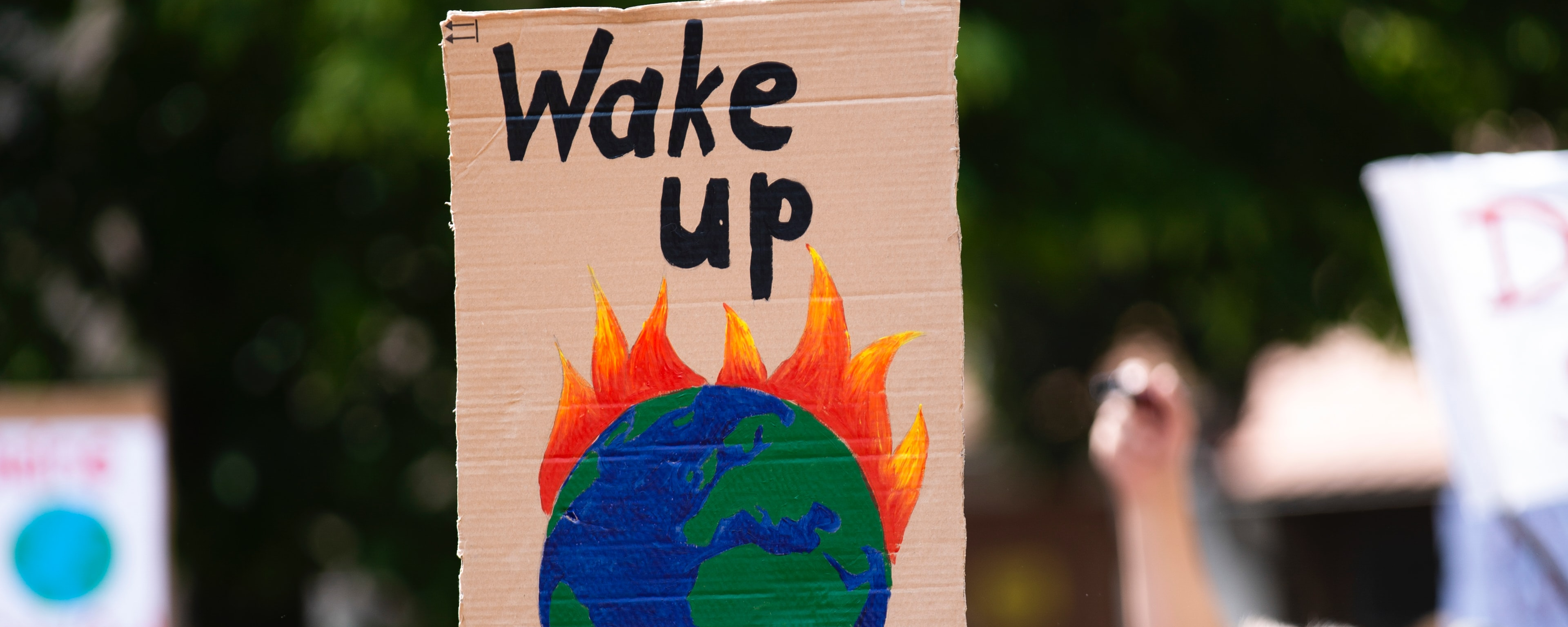 象形文字（中文）与组合文字（英文）的演变过程和差异象形文字（中文）首先我们来看一下象形文字文字的演变象形文字的演变过程是一个从图画到文字 的过程，是一个从圆形的图画一直演变...