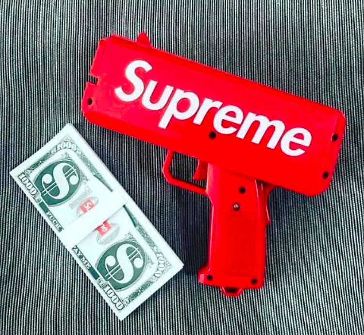 砖头,筷子,打气筒,撬棍,灭火器……只有想不到,没有supreme不会联名的