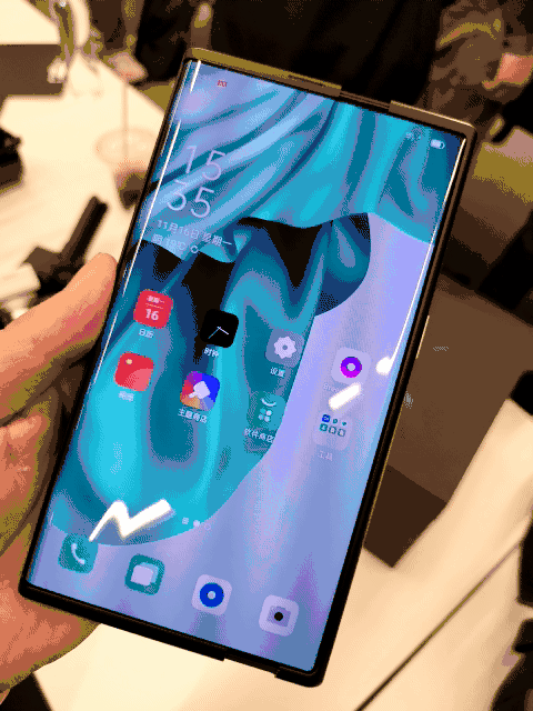 oppox2021卷轴屏概念机卷轴屏由京东方打造