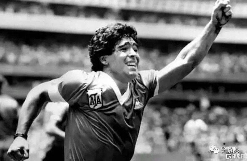 球王马拉多纳的逝去,映衬着阿根廷萧索的背影