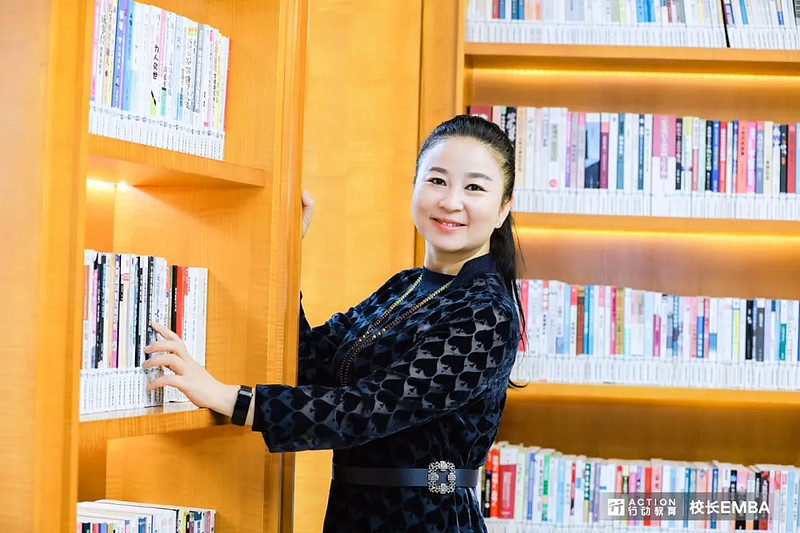 “五颗心”成就非凡，火锅强国刘一手的逆袭之路 2000年，刘一手火锅创立于山城重庆。从街边的一个火锅店到如今全球门店突破1000家，深耕行业 ...