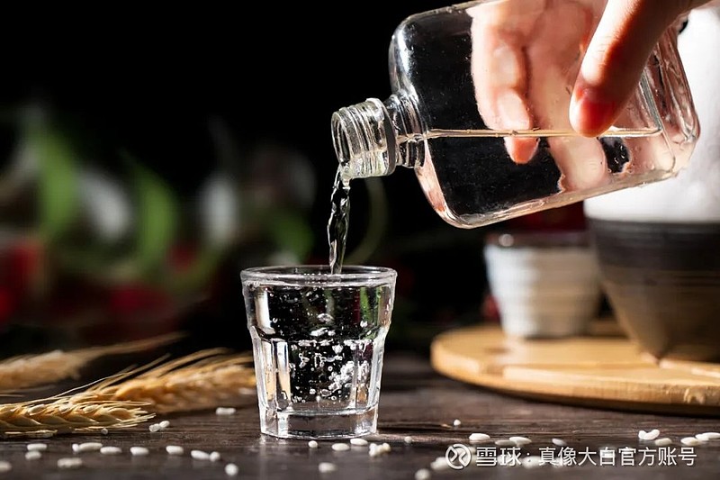 年轻人不喝白酒茅台五粮液为什么能那么贵