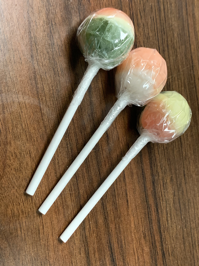 $仙鹤股份(sh603733)$ 棒棒糖的小棍是纸做的.