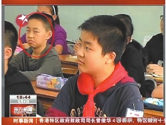 武汉以前很火的两个孩子,"五道杠"和"不屑弟",这么多年过去了,好像是