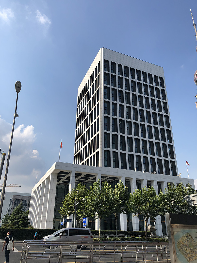 $万向钱潮(sz000559)$ 空荡荡的套房,高处不胜寒啊! - 雪球